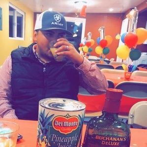 Meet your Posher, Josue